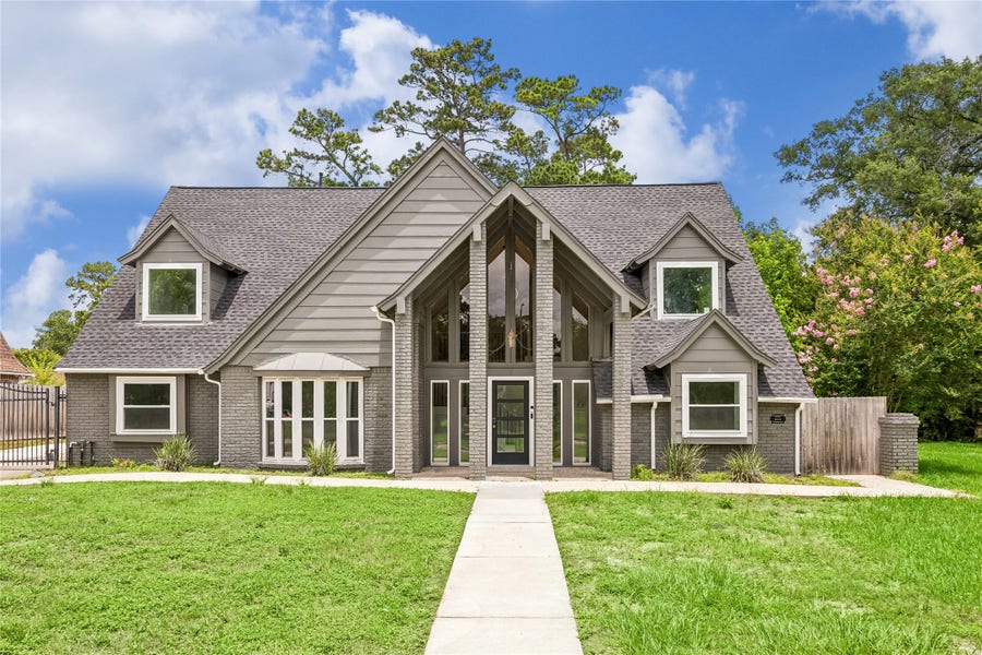 Property photo for 17922 Rolling Creek Drive, Houston, TX