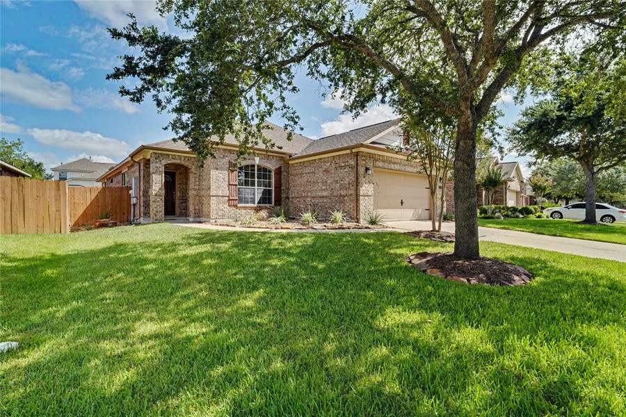 Property photo for 2886 Milano Lane, League City, TX
