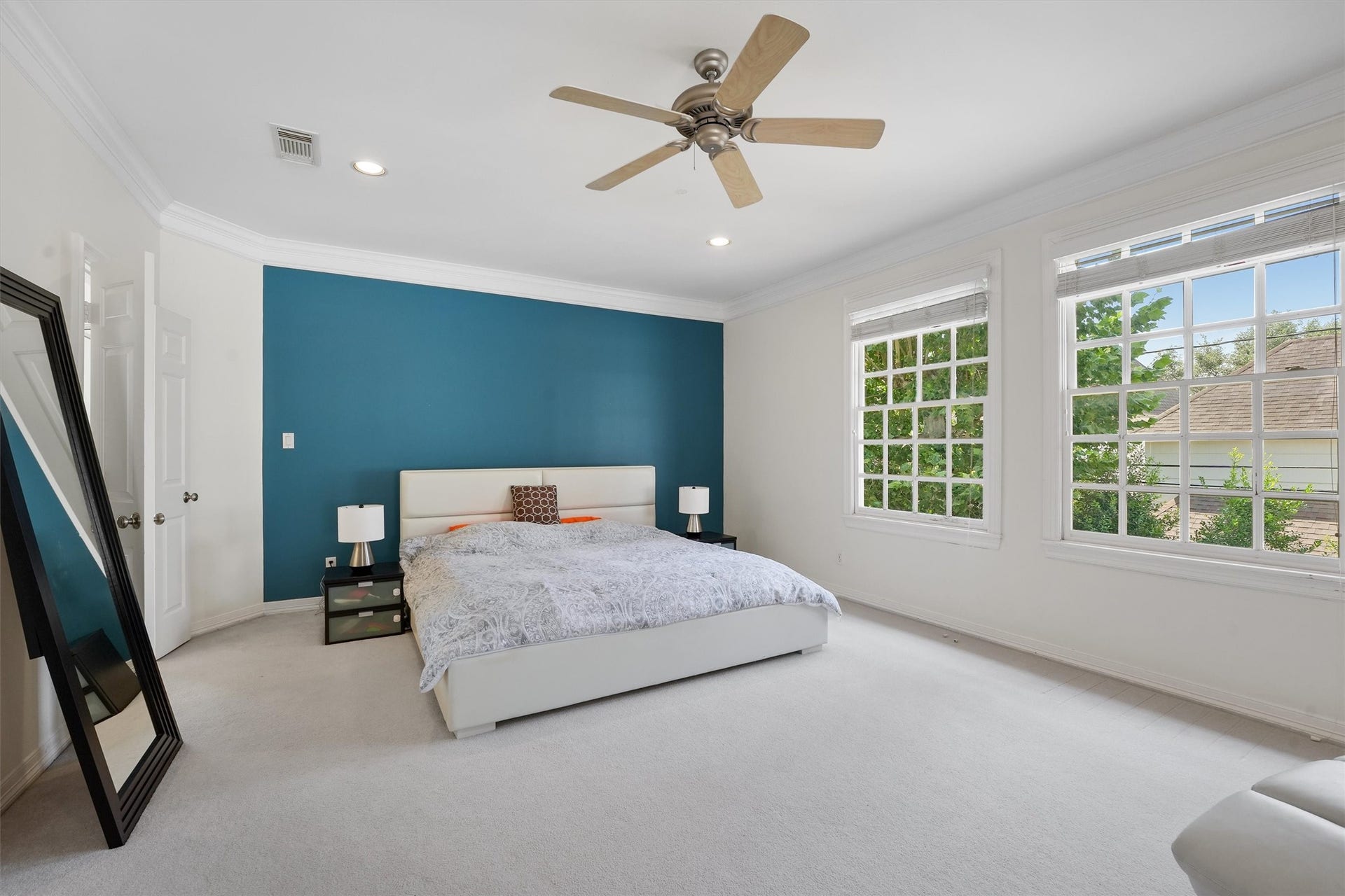 4127 Amherst Street, West University Place, TX 77005 4127 Amherst Street, West University Place, TX 77005
