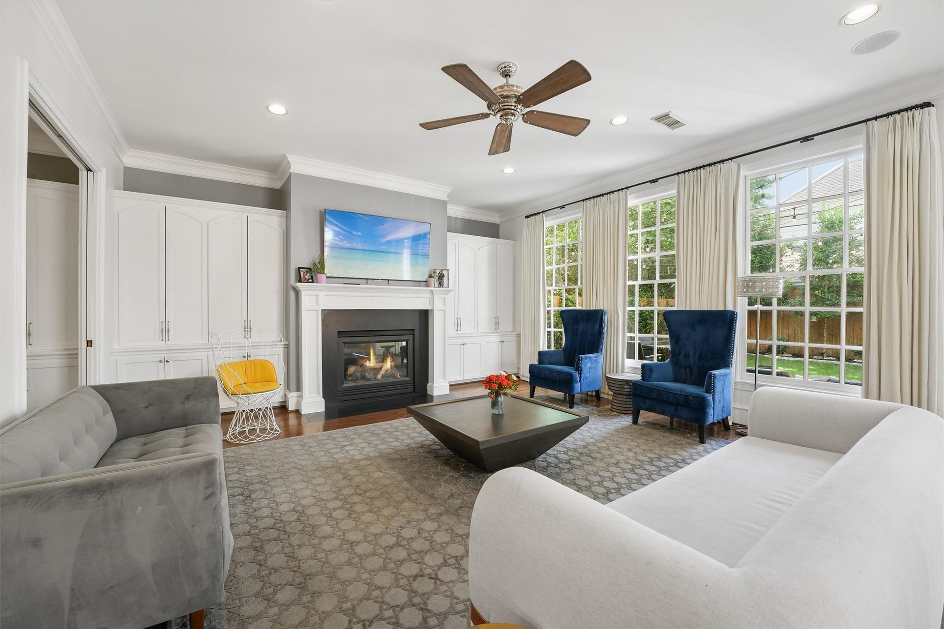 4127 Amherst Street, West University Place, TX 77005 4127 Amherst Street, West University Place, TX 77005
