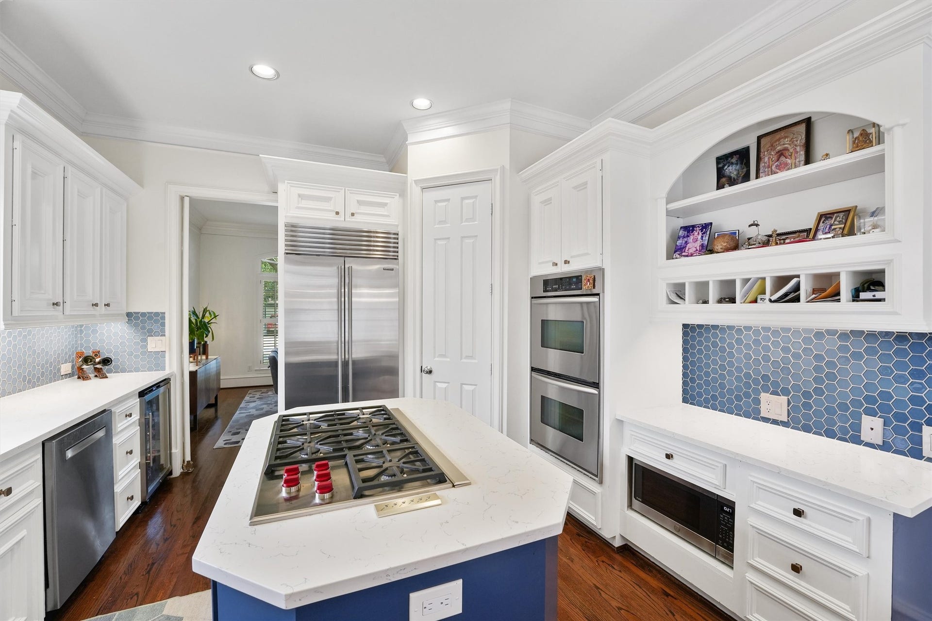 4127 Amherst Street, West University Place, TX 77005 4127 Amherst Street, West University Place, TX 77005