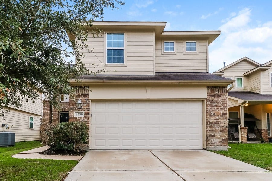 Property photo for 2730 Mesquite Ridge Drive, Houston, TX