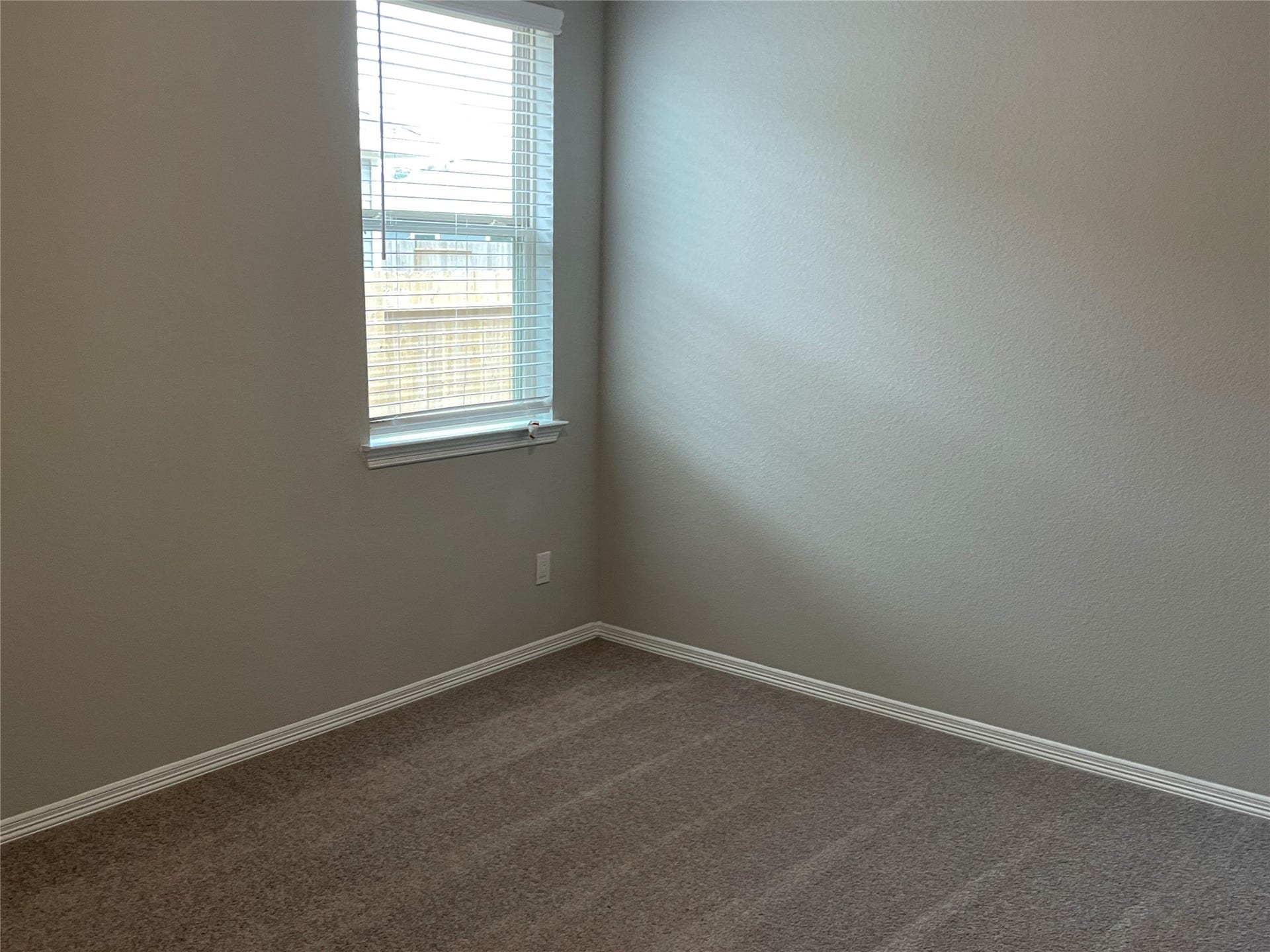 806 Cypress Summit Road, Huffman, TX 77336