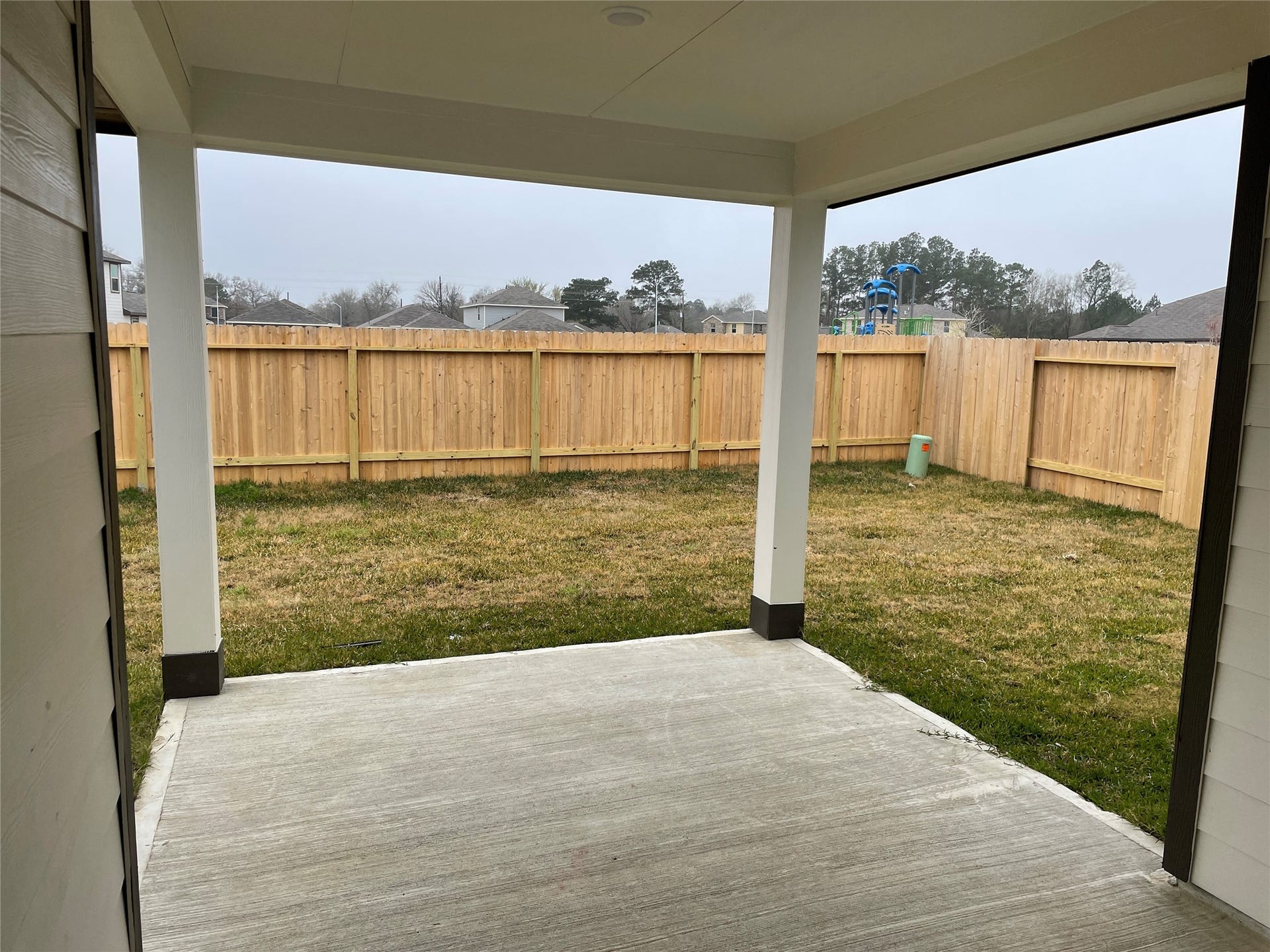 806 Cypress Summit Road, Huffman, TX 77336
