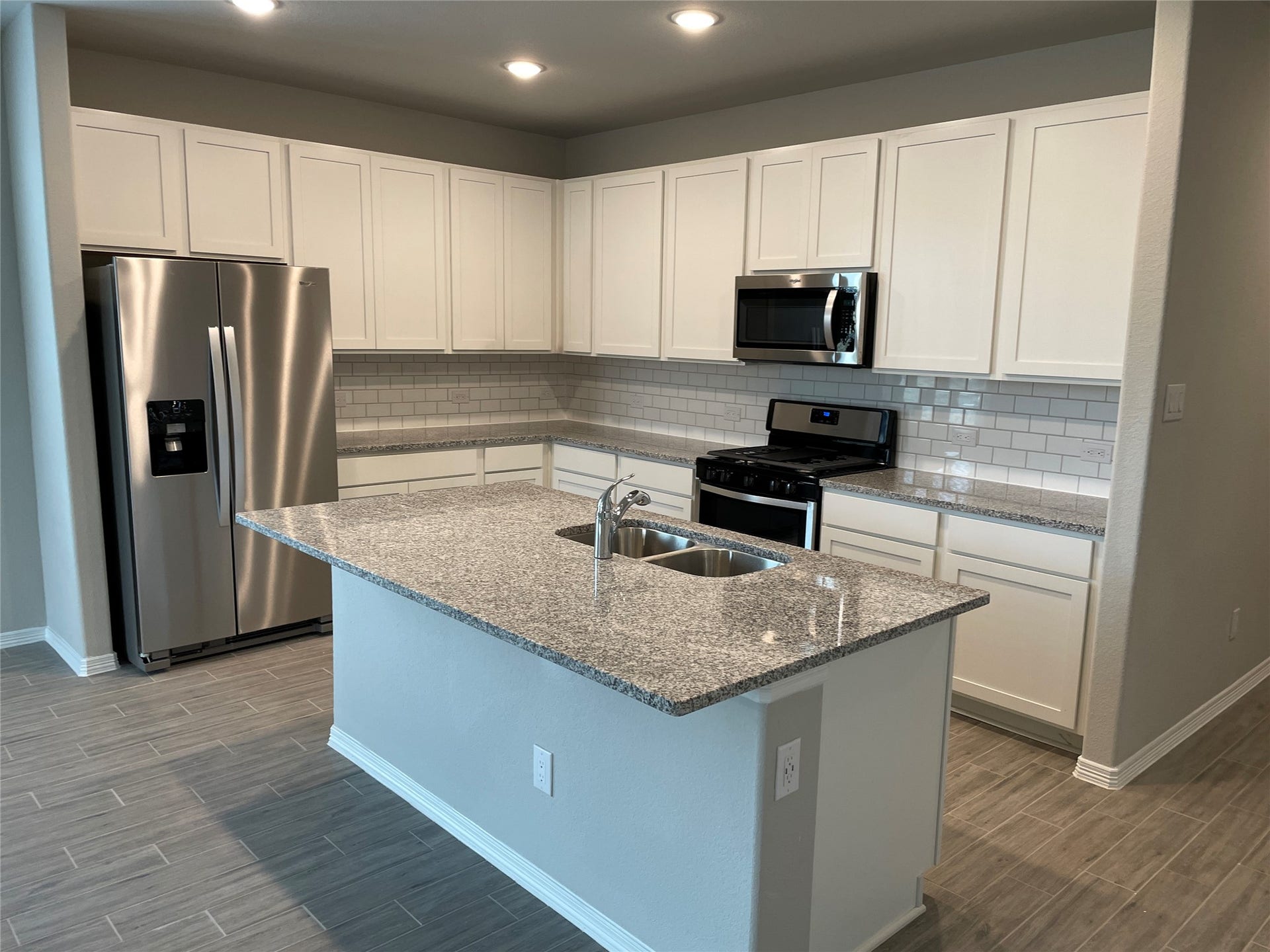 806 Cypress Summit Road, Huffman, TX 77336