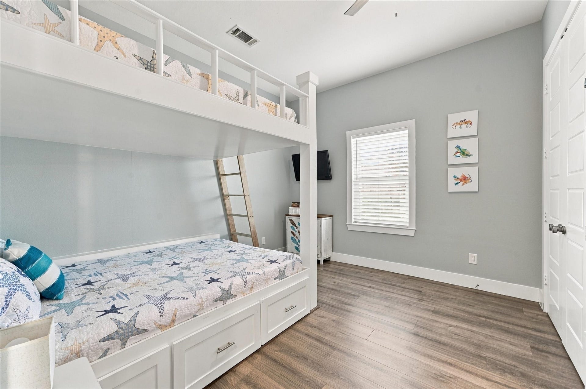 3931 Laguna Drive, Galveston, TX 77554 3931 Laguna Drive, Galveston, TX 77554
