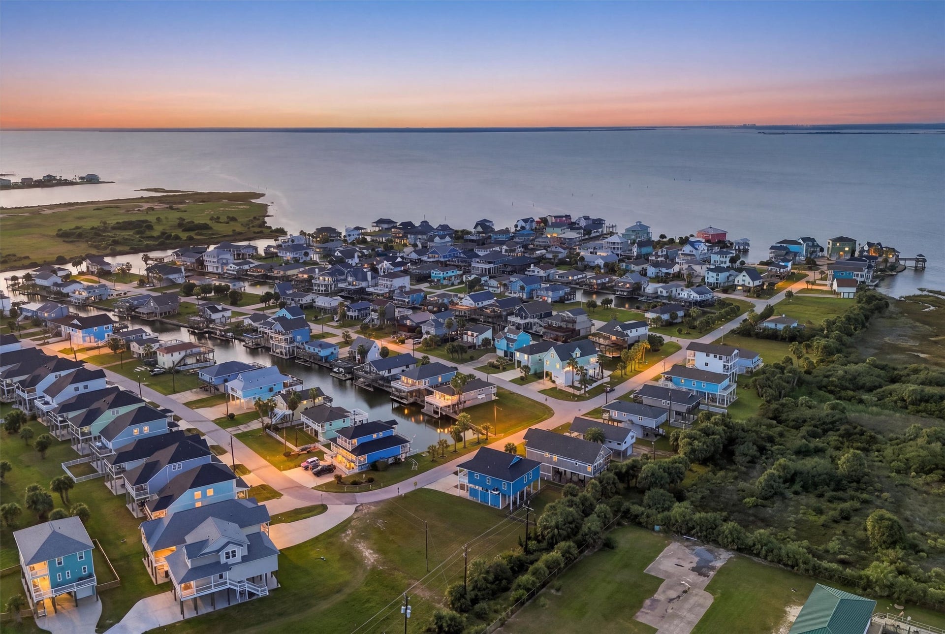 3931 Laguna Drive, Galveston, TX 77554 3931 Laguna Drive, Galveston, TX 77554