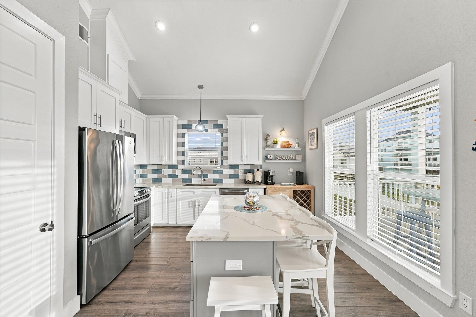 3931 Laguna Drive, Galveston, TX 77554 3931 Laguna Drive, Galveston, TX 77554