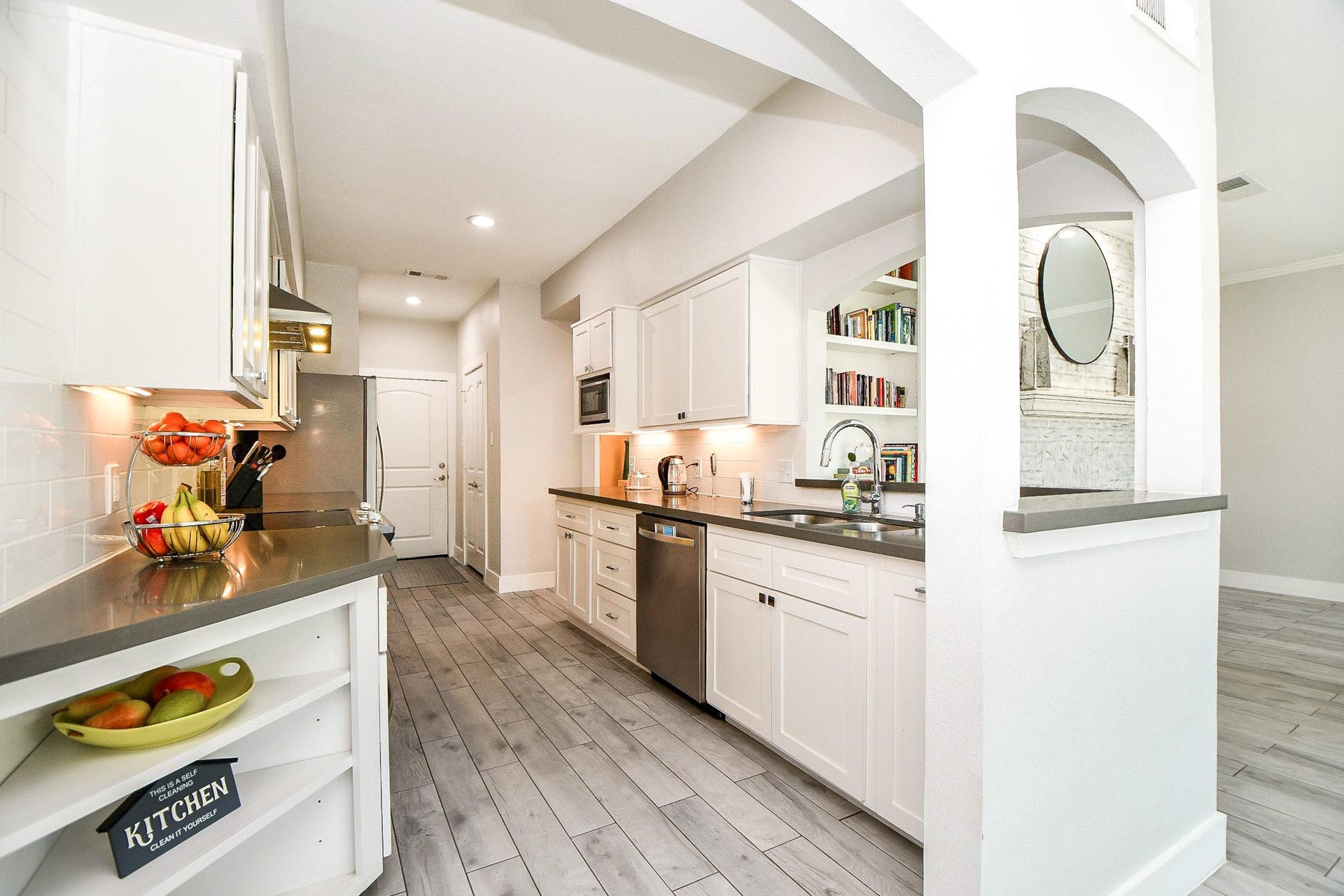811 Bayou River Drive, Houston, TX 77079 811 Bayou River Drive, Houston, TX 77079