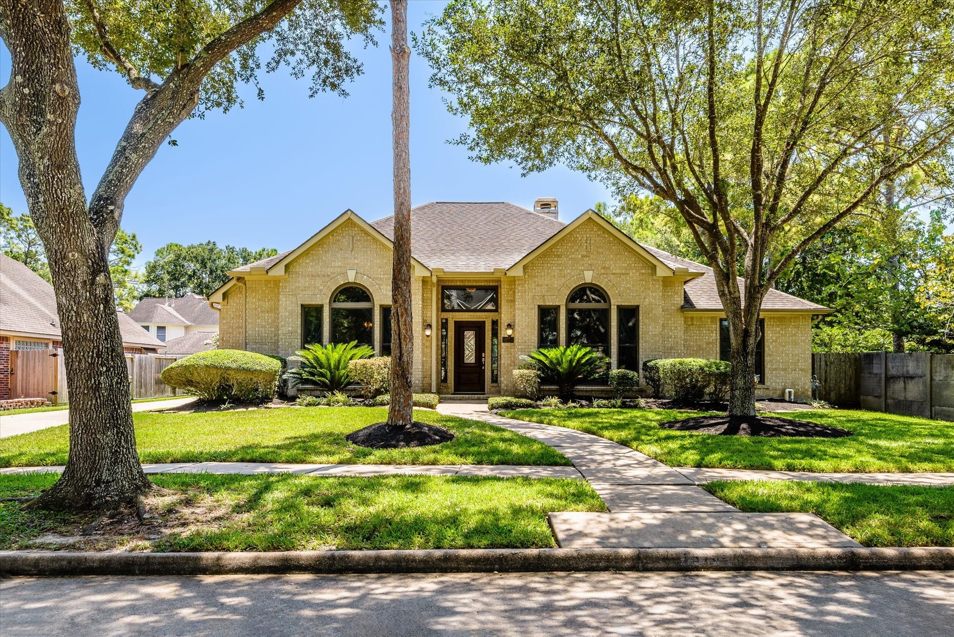 15702 Park Center Way, Houston, TX 77059 15702 Park Center Way, Houston, TX 77059
