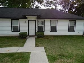 Property photo for 204 W Worsham Street, #1, Willis, TX