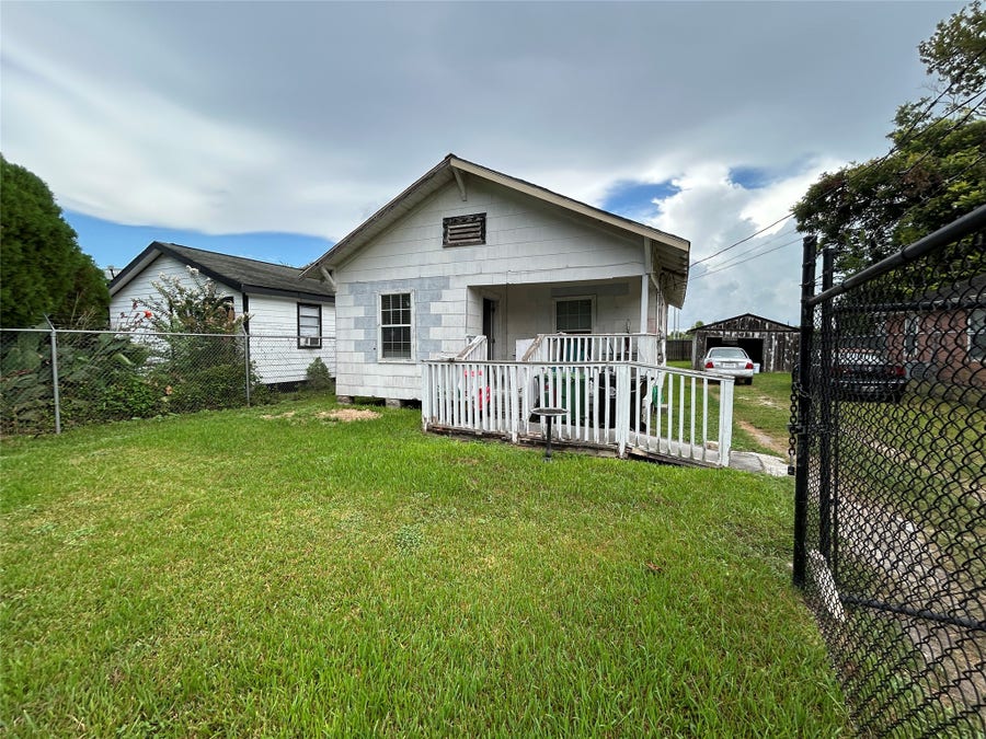 Property photo for 10612 Exeter St, Houston, TX