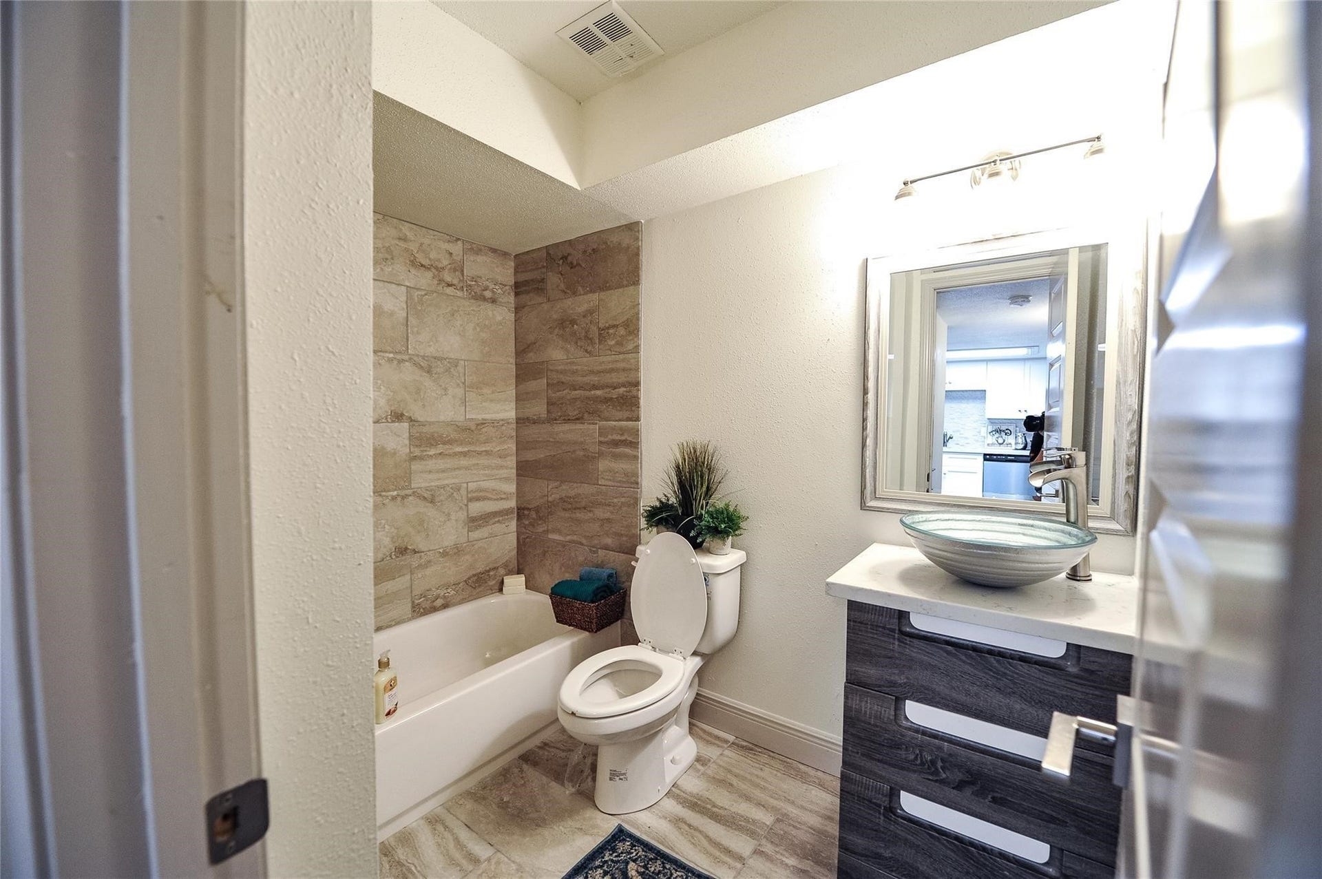 12633 Memorial Drive, #71, Houston, TX 77024 12633 Memorial Drive, #71, Houston, TX 77024