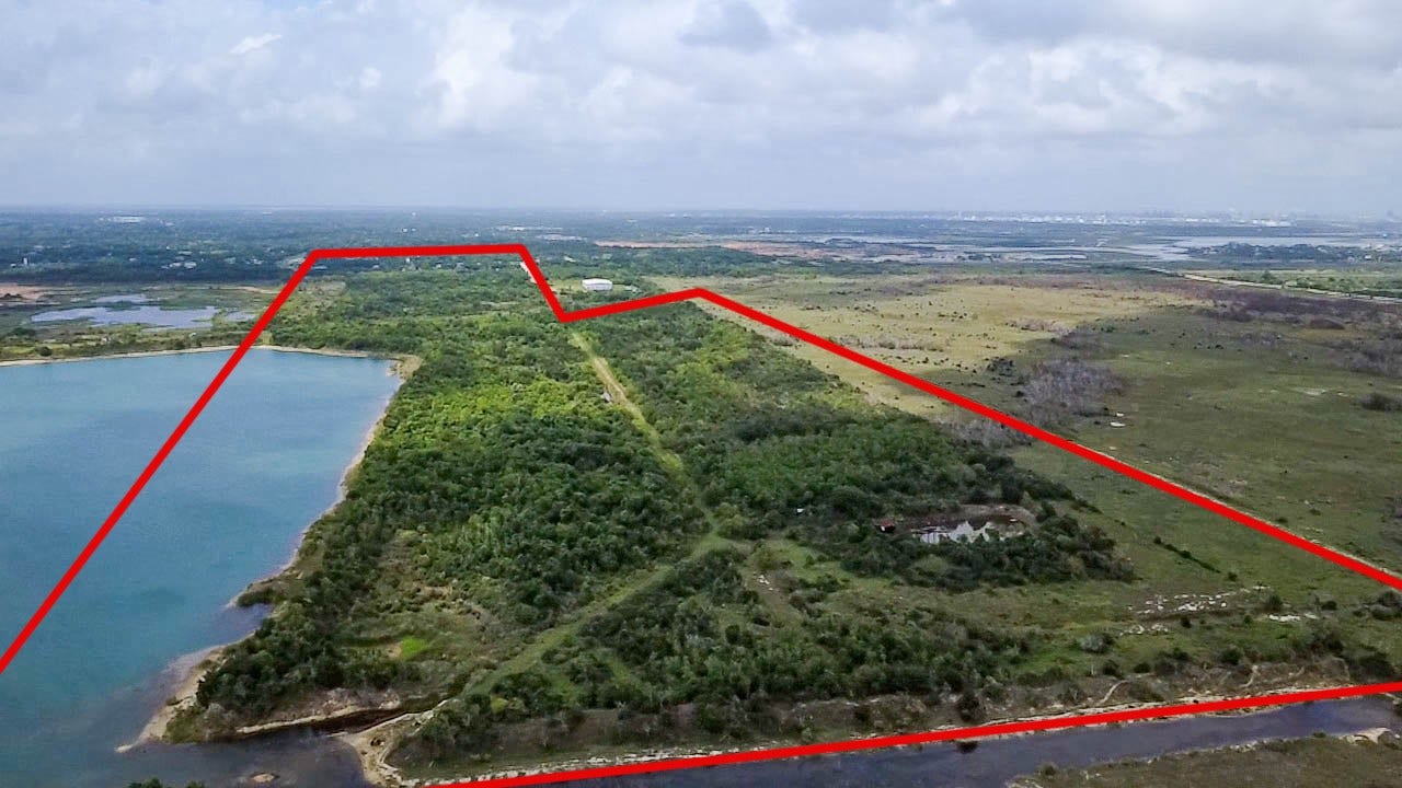 7600 Gulf Street, Hitchcock, TX 77563 7600 Gulf Street, Hitchcock, TX 77563
