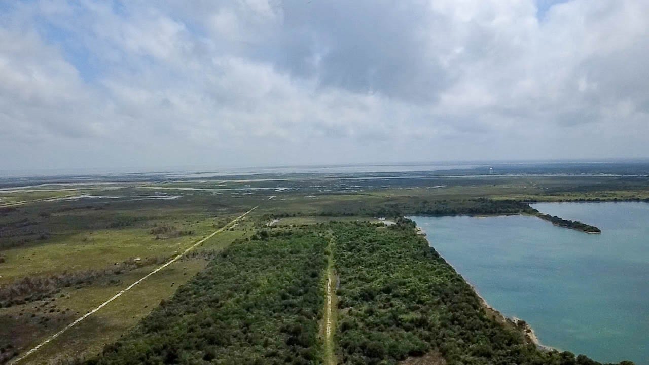 7600 Gulf Street, Hitchcock, TX 77563 7600 Gulf Street, Hitchcock, TX 77563
