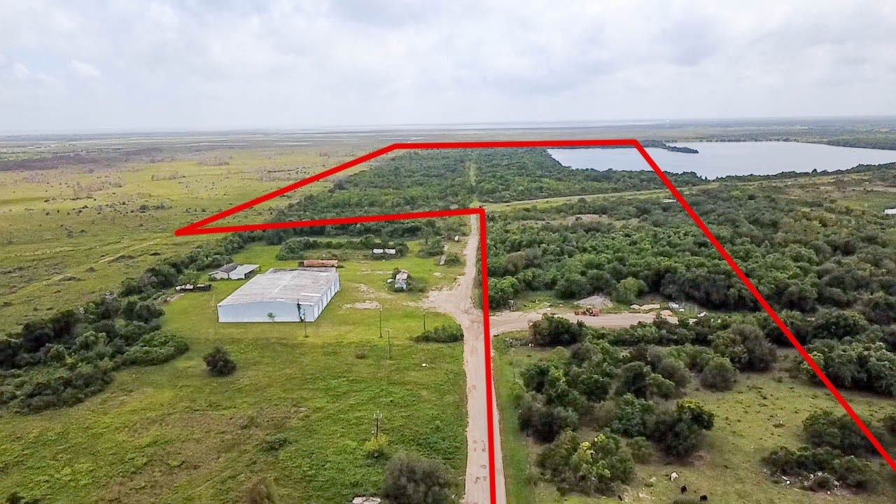 7600 Gulf Street, Hitchcock, TX 77563 7600 Gulf Street, Hitchcock, TX 77563
