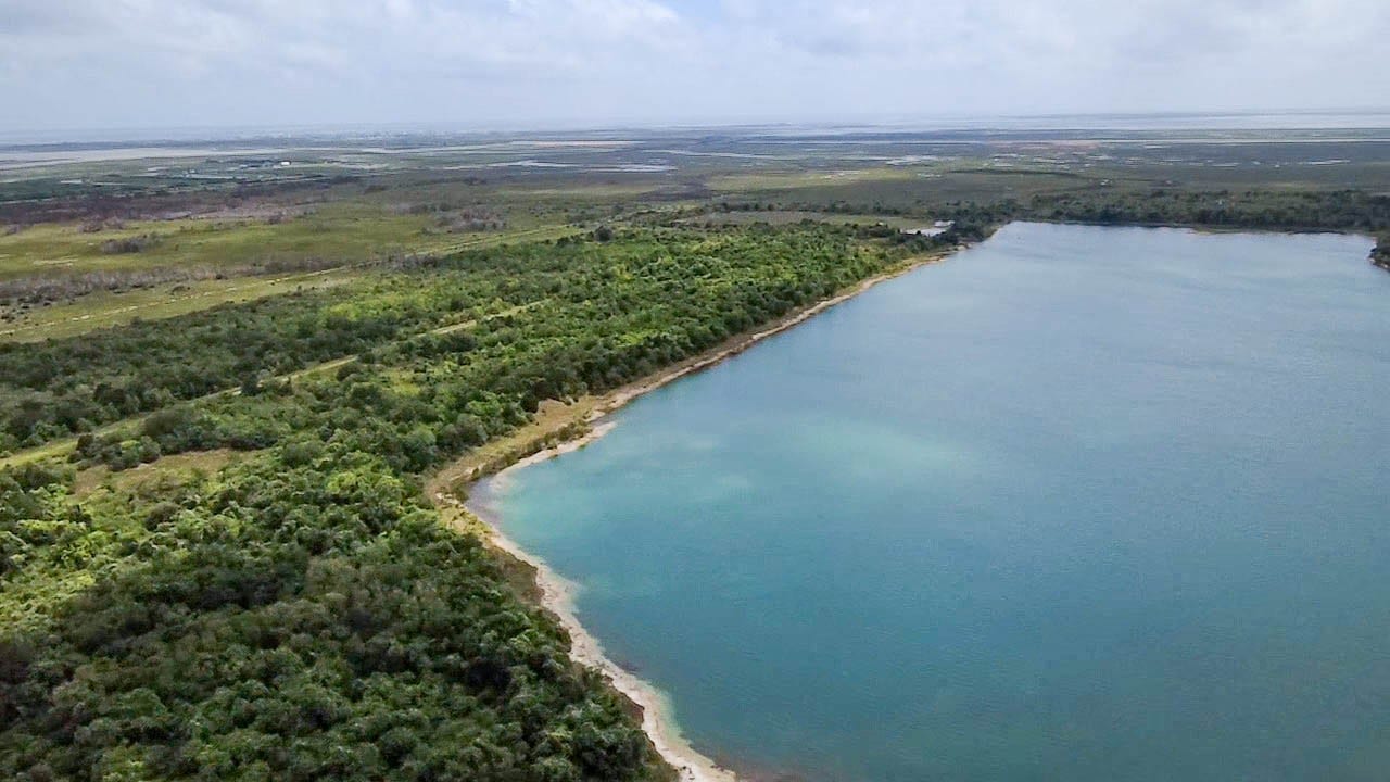 7600 Gulf Street, Hitchcock, TX 77563 7600 Gulf Street, Hitchcock, TX 77563