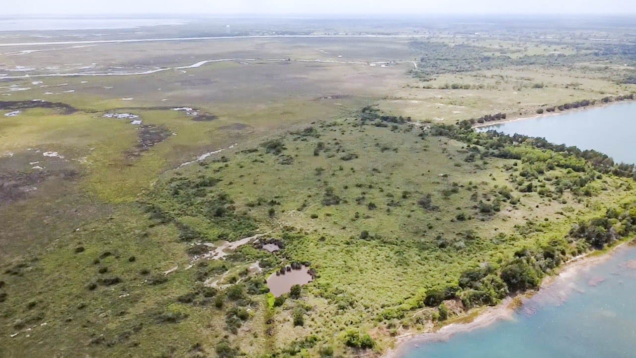 7600 Gulf Street, Hitchcock, TX 77563 7600 Gulf Street, Hitchcock, TX 77563