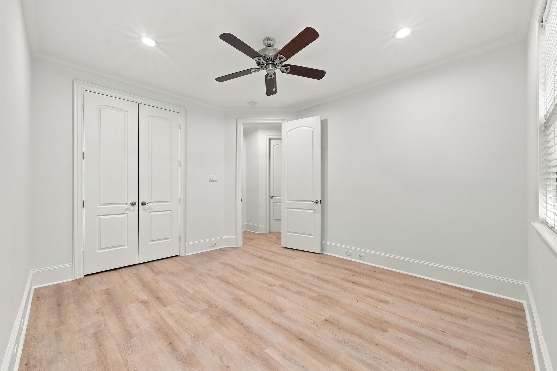 5531 Pine Street, #I, Houston, TX 77081 5531 Pine Street, #I, Houston, TX 77081