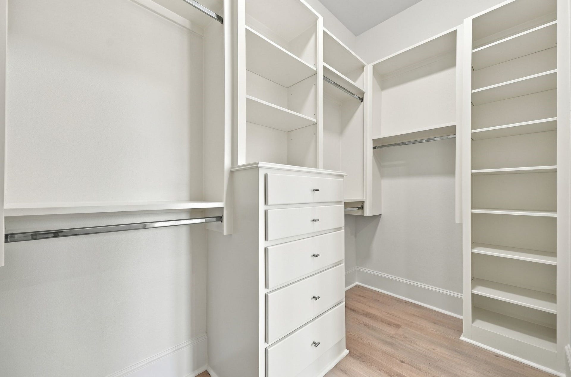 5531 Pine Street, #I, Houston, TX 77081 5531 Pine Street, #I, Houston, TX 77081