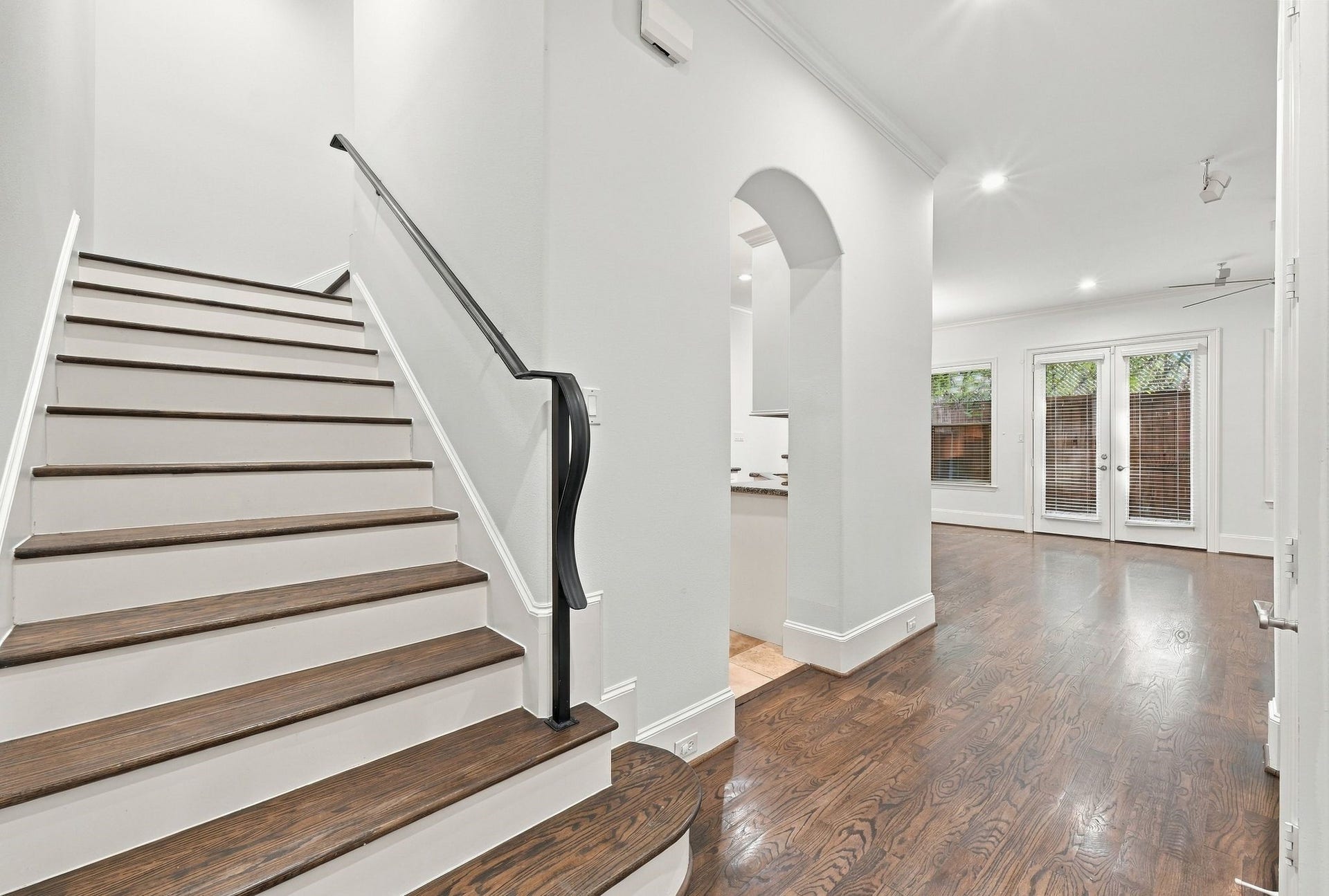 5531 Pine Street, #I, Houston, TX 77081 5531 Pine Street, #I, Houston, TX 77081