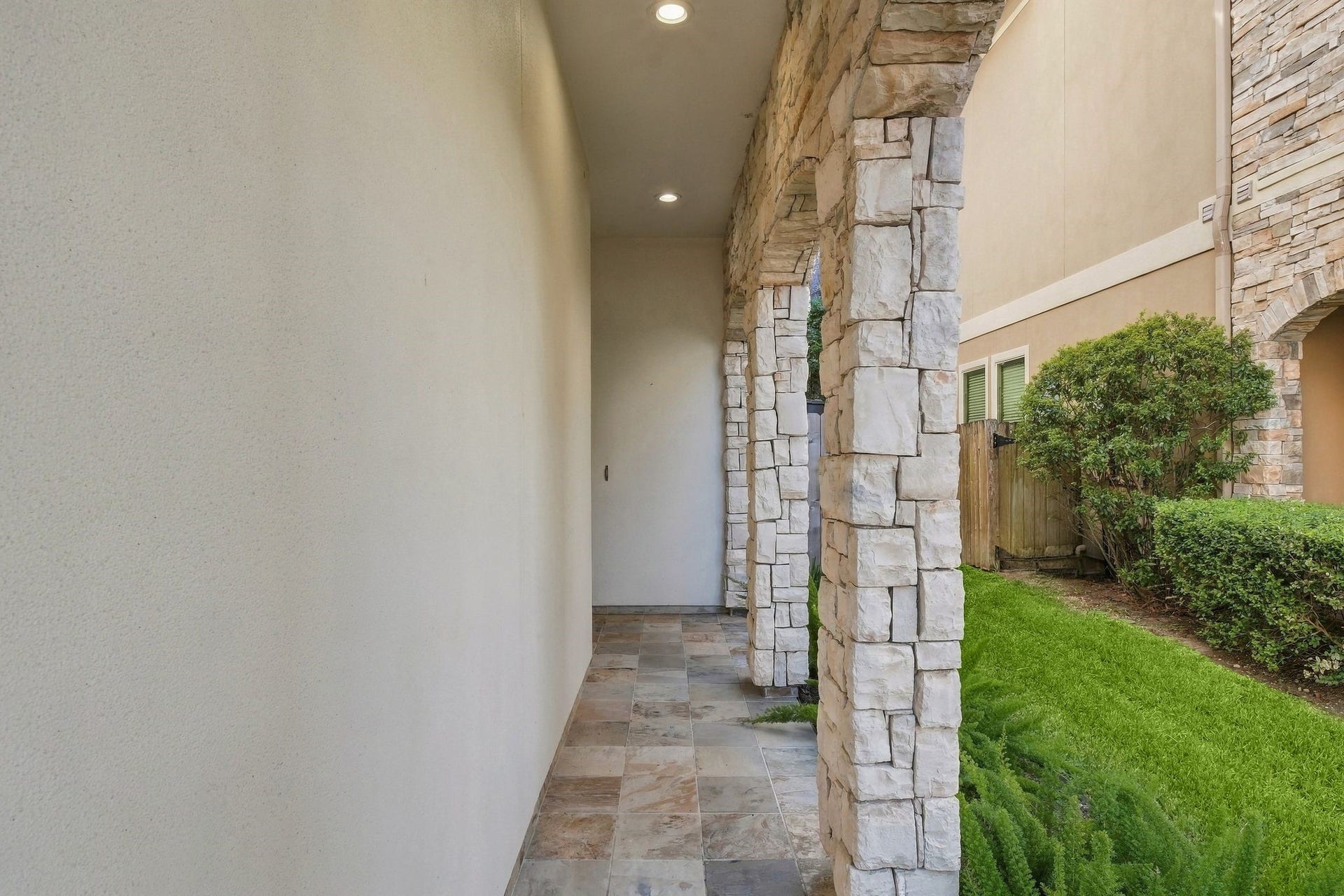 5531 Pine Street, #I, Houston, TX 77081 5531 Pine Street, #I, Houston, TX 77081