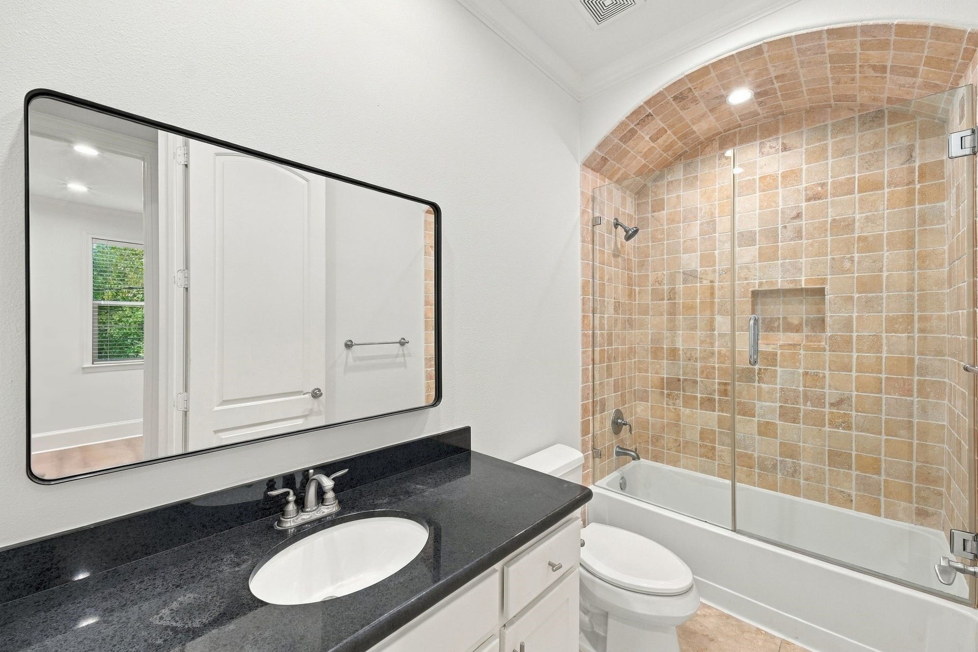 5531 Pine Street, #I, Houston, TX 77081 5531 Pine Street, #I, Houston, TX 77081