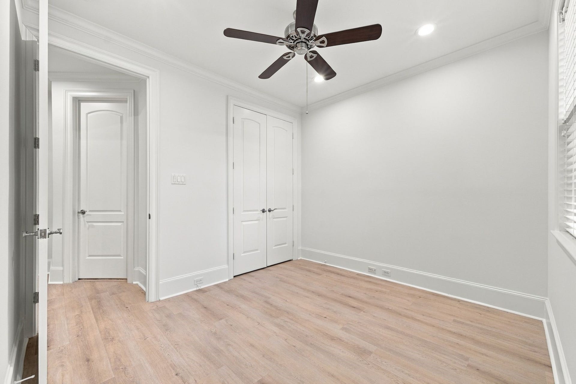5531 Pine Street, #I, Houston, TX 77081 5531 Pine Street, #I, Houston, TX 77081
