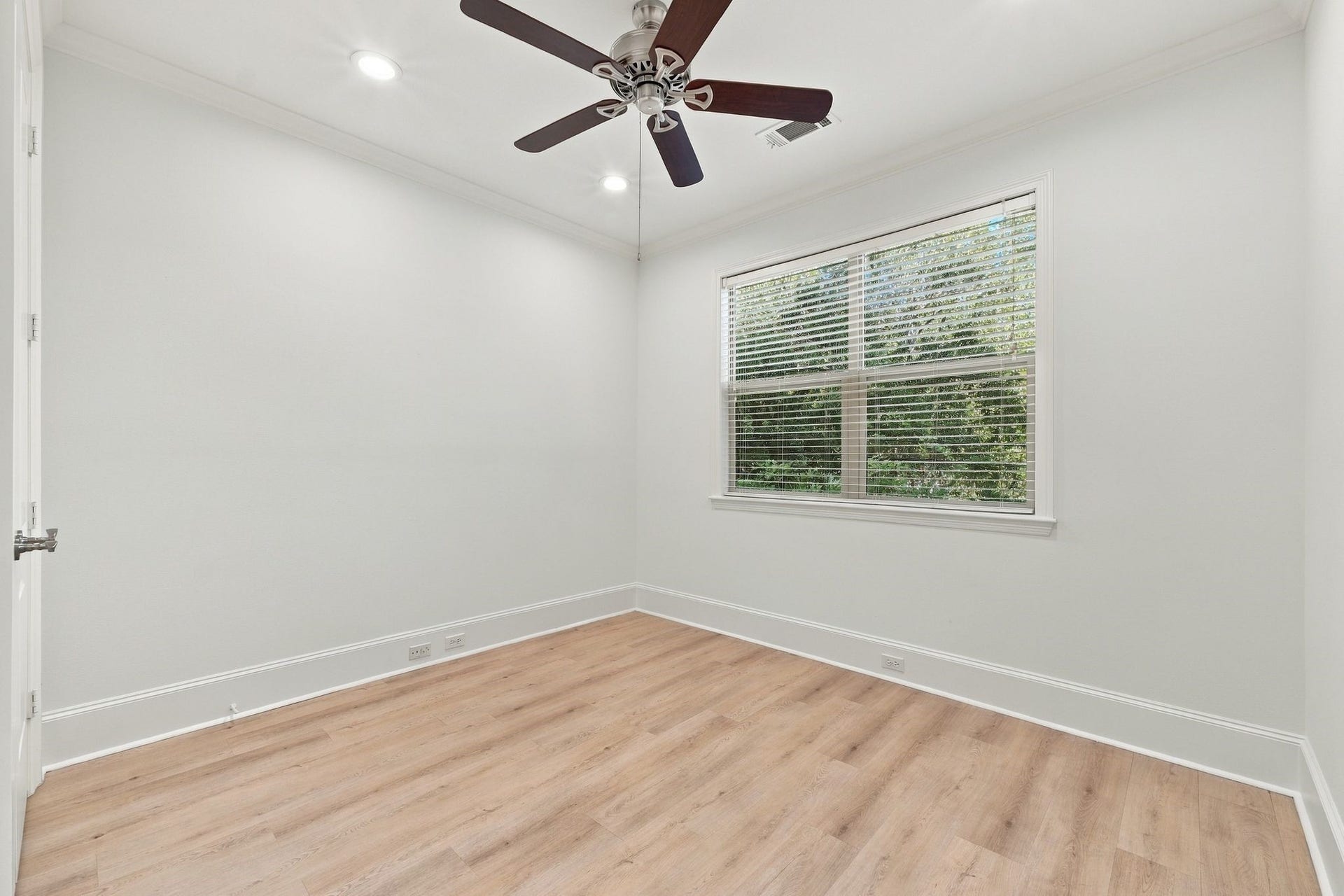 5531 Pine Street, #I, Houston, TX 77081 5531 Pine Street, #I, Houston, TX 77081