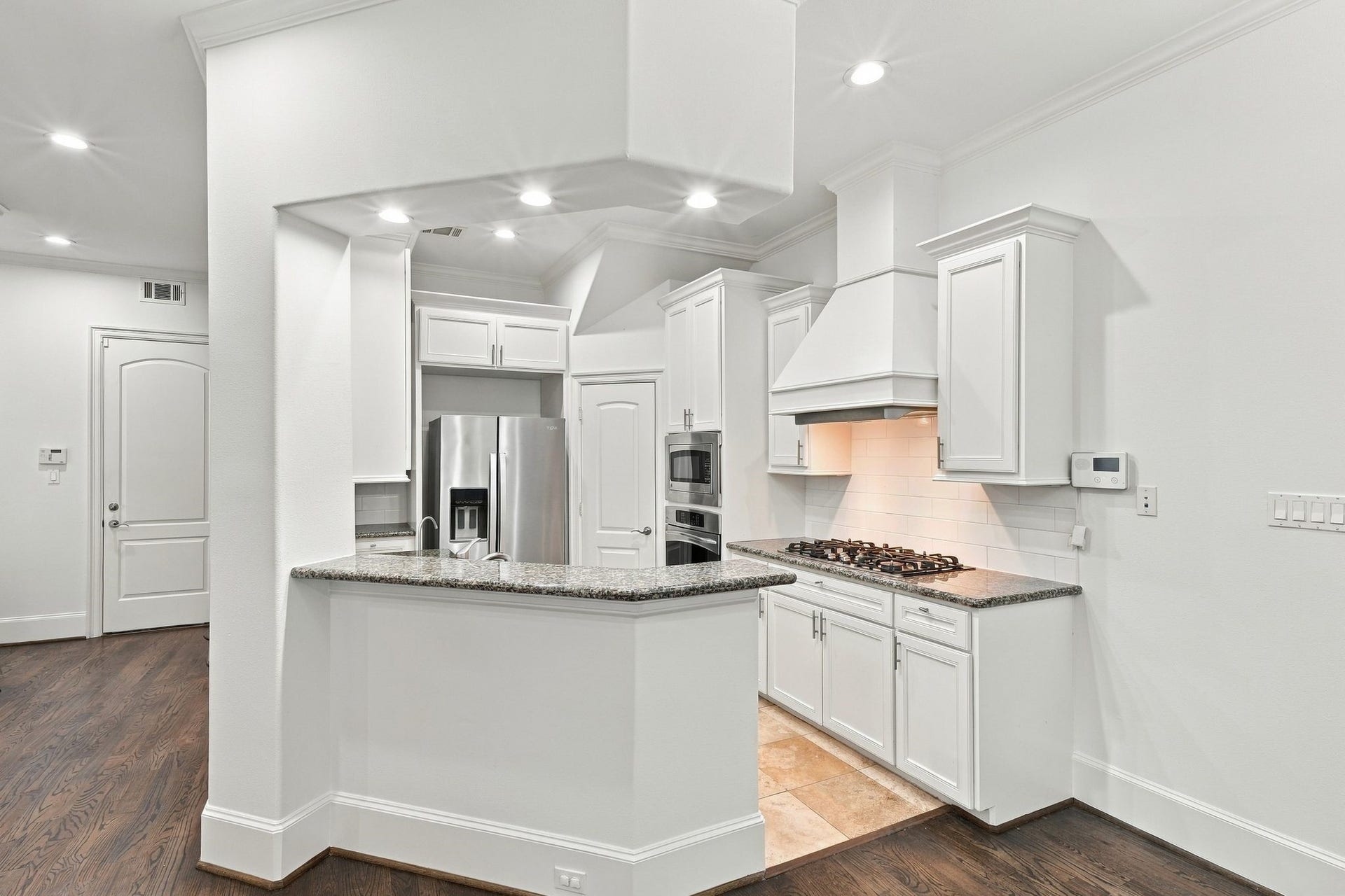 5531 Pine Street, #I, Houston, TX 77081 5531 Pine Street, #I, Houston, TX 77081