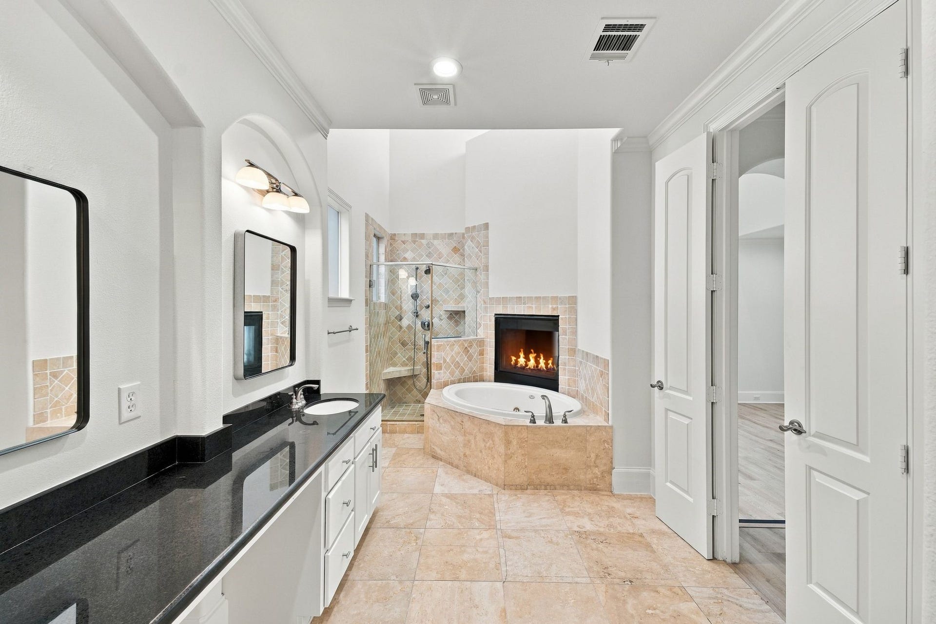 5531 Pine Street, #I, Houston, TX 77081 5531 Pine Street, #I, Houston, TX 77081