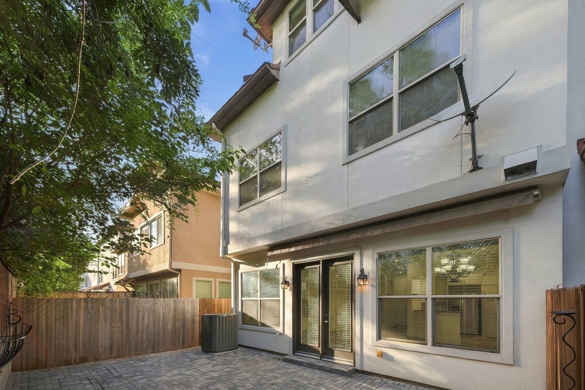 5531 Pine Street, #I, Houston, TX 77081 5531 Pine Street, #I, Houston, TX 77081