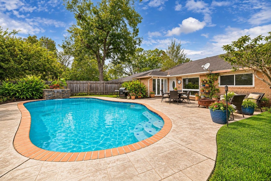 Property photo for 5931 Spellman Road, Houston, TX