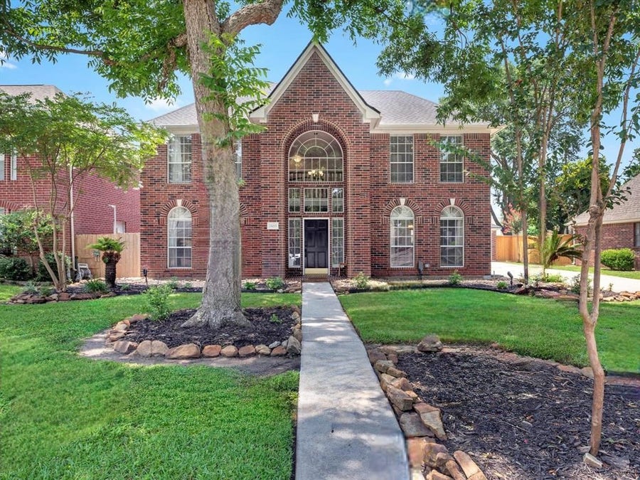 Property photo for 15015 Dawnbrook Drive, Houston, TX