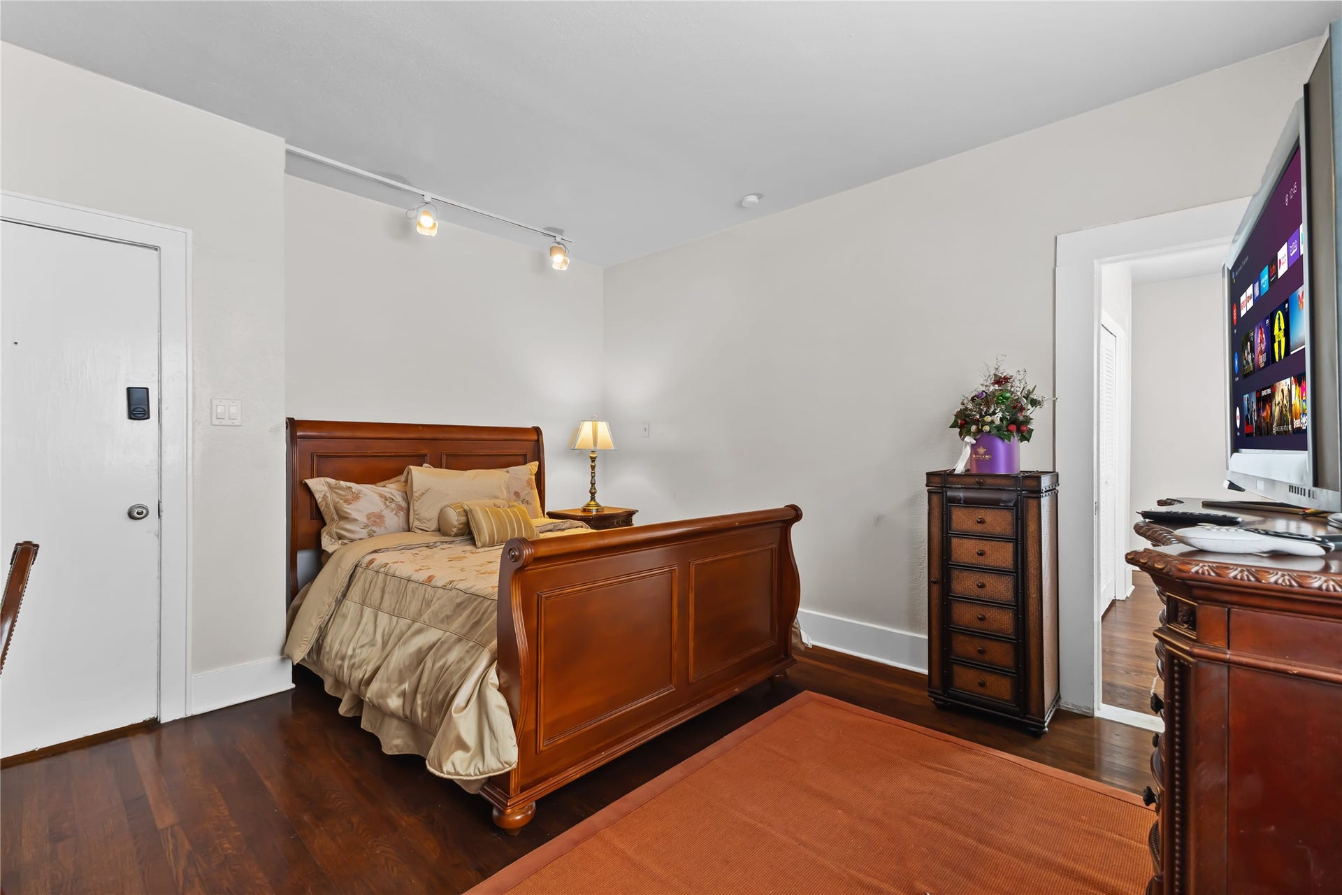 2511 Whitney, #A, Houston, TX 77006 2511 Whitney, #A, Houston, TX 77006
