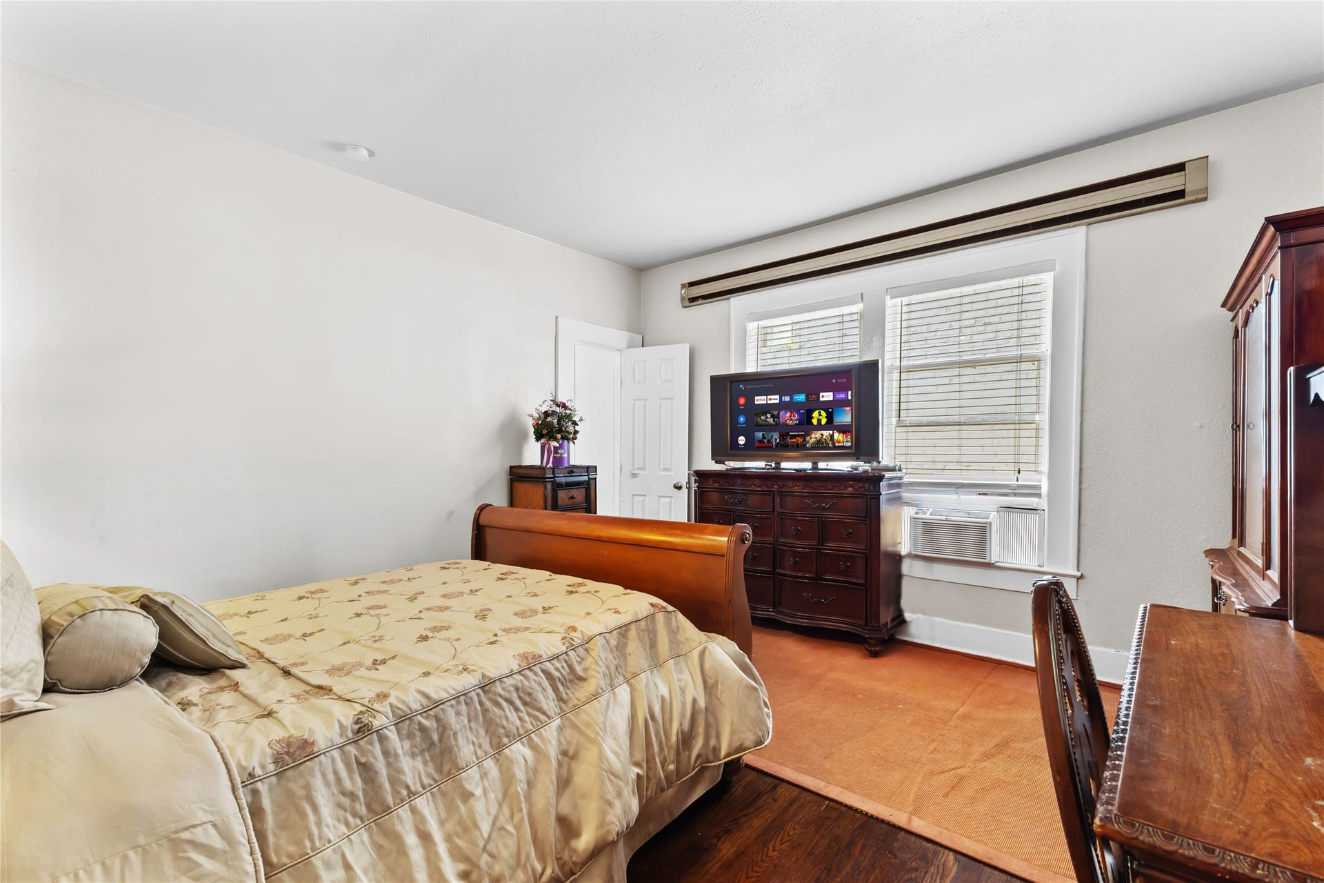 2511 Whitney, #A, Houston, TX 77006 2511 Whitney, #A, Houston, TX 77006