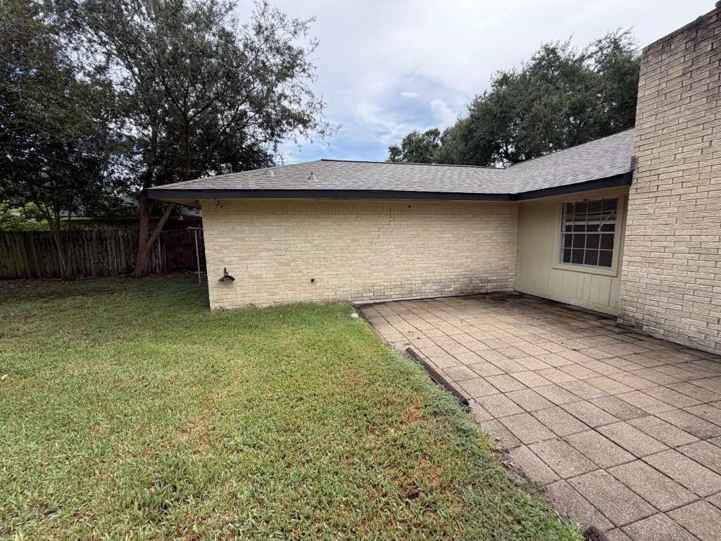 5850 Paisley Street, Houston, TX 77096 5850 Paisley Street, Houston, TX 77096