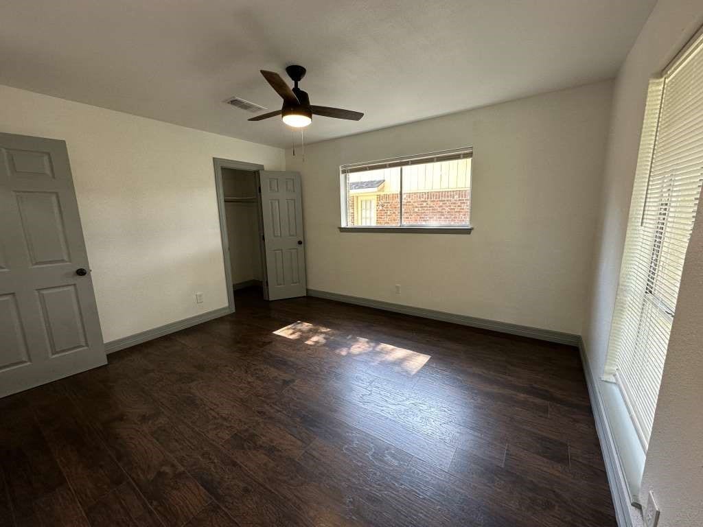 5850 Paisley Street, Houston, TX 77096 5850 Paisley Street, Houston, TX 77096