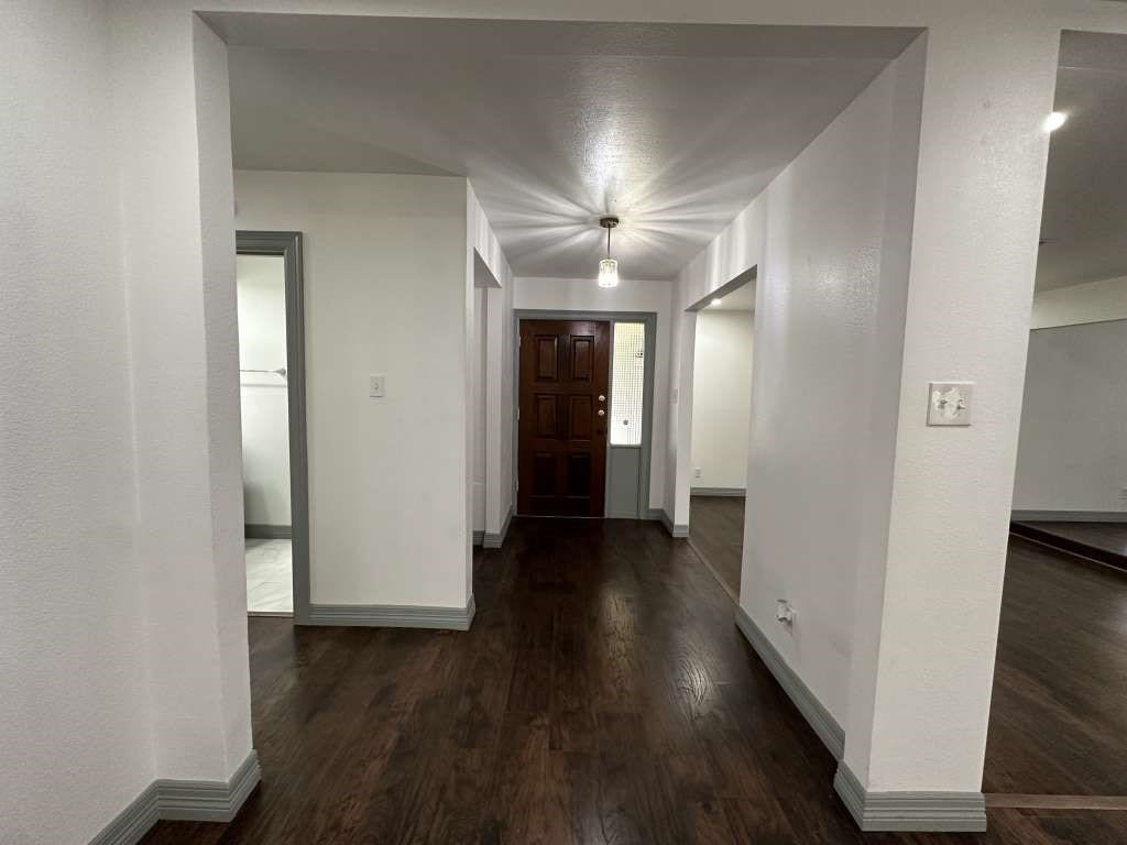 5850 Paisley Street, Houston, TX 77096 5850 Paisley Street, Houston, TX 77096