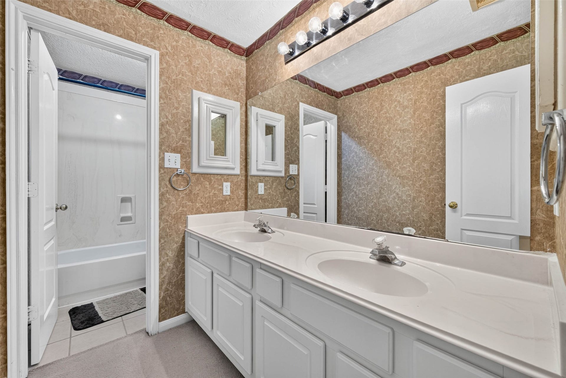 110 Annes Way, Stafford, TX 77477 110 Annes Way, Stafford, TX 77477