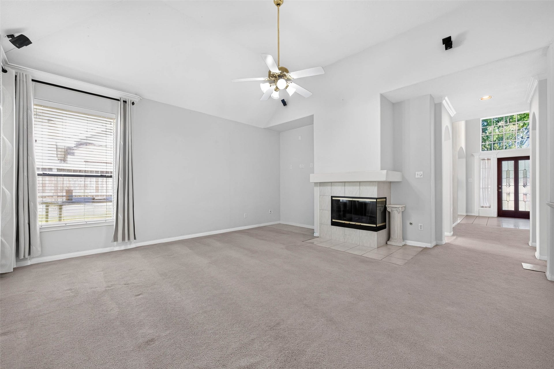 110 Annes Way, Stafford, TX 77477 110 Annes Way, Stafford, TX 77477