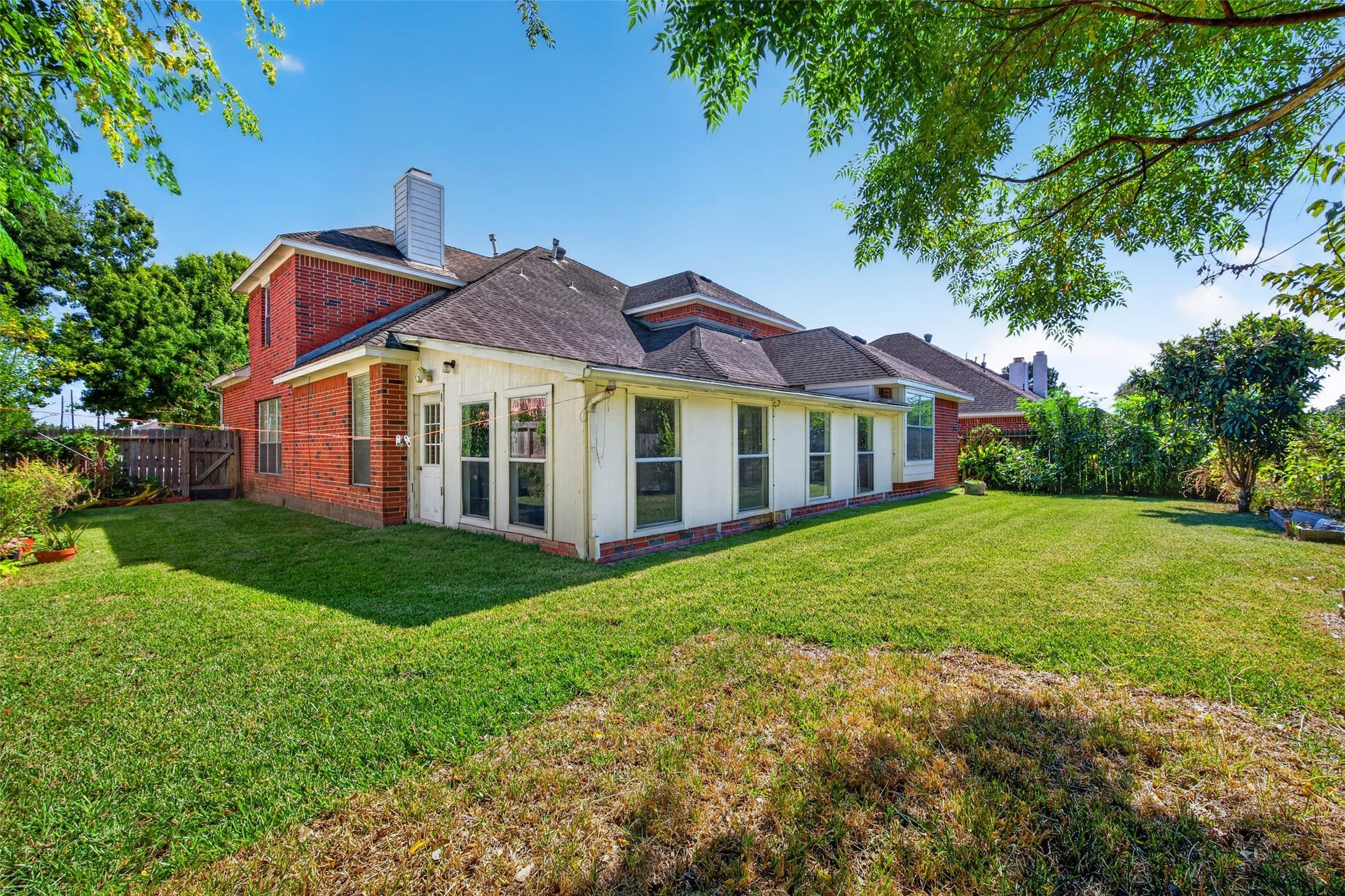 110 Annes Way, Stafford, TX 77477 110 Annes Way, Stafford, TX 77477
