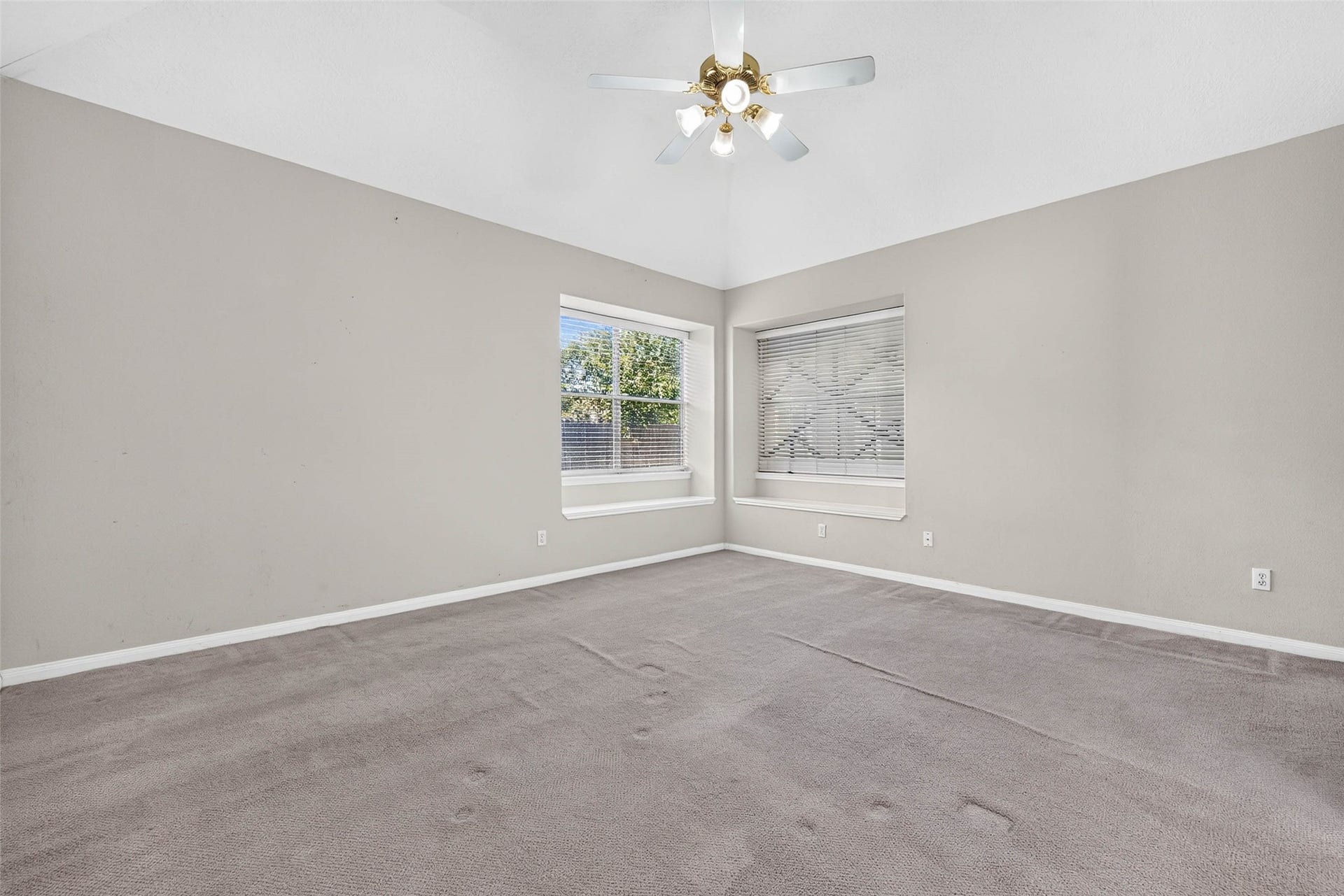 110 Annes Way, Stafford, TX 77477 110 Annes Way, Stafford, TX 77477