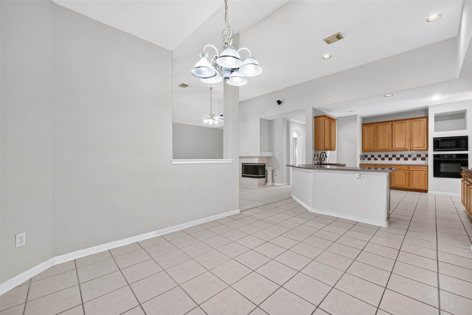 110 Annes Way, Stafford, TX 77477 110 Annes Way, Stafford, TX 77477