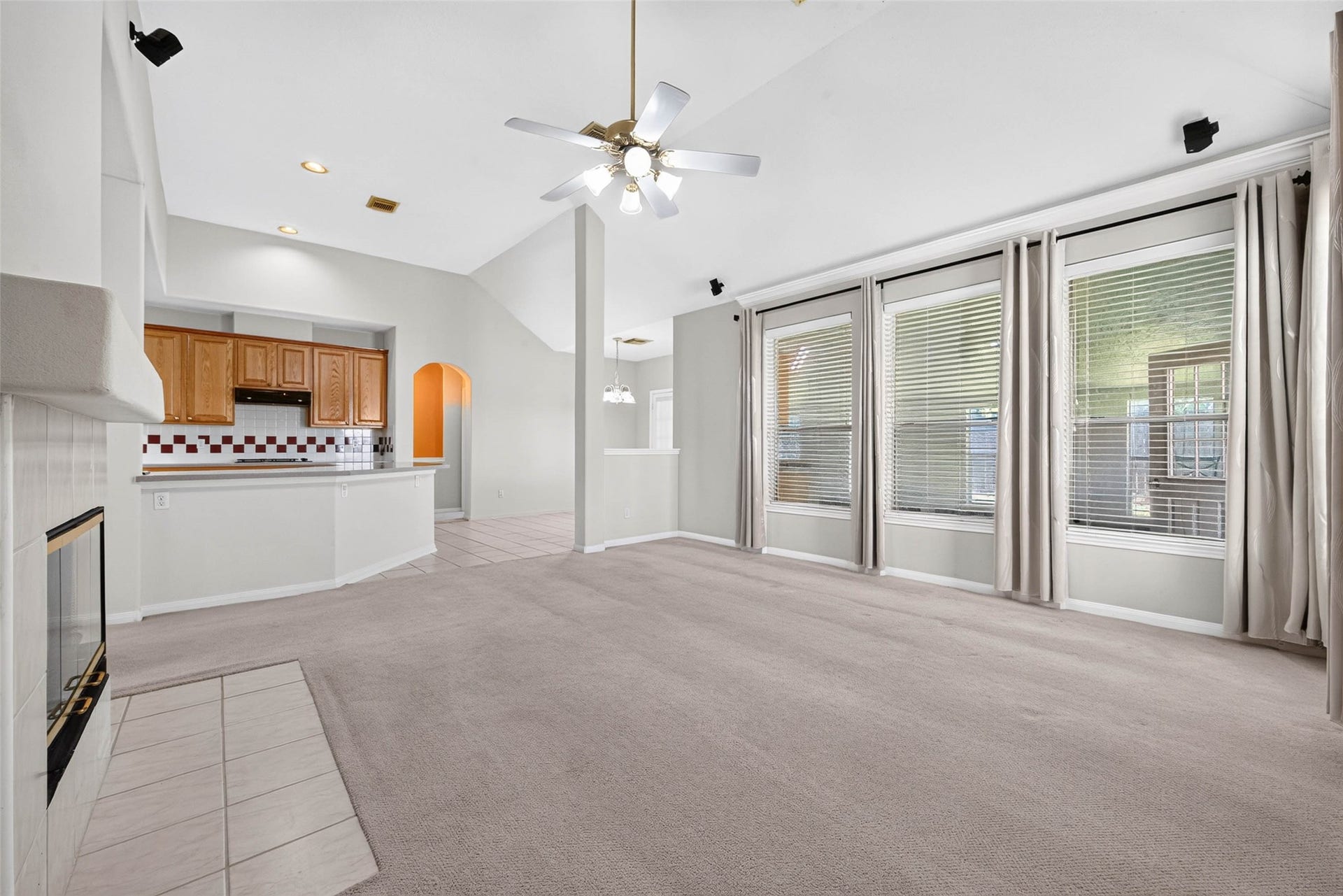 110 Annes Way, Stafford, TX 77477 110 Annes Way, Stafford, TX 77477
