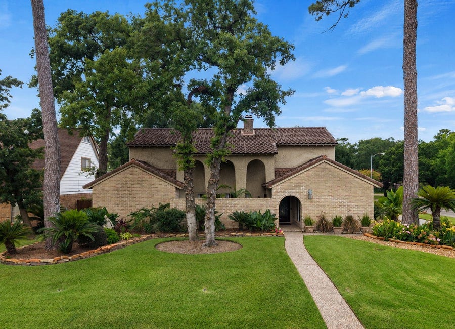 Property photo for 5702 Boyce Springs Drive, Houston, TX