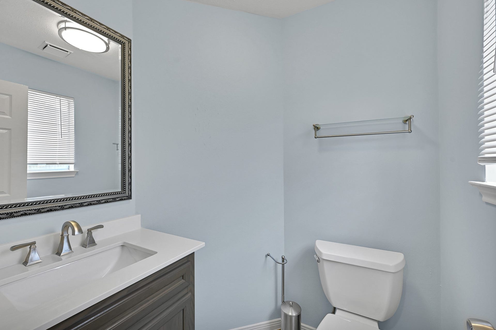 3602 Cresswell Court, Missouri City, TX 77459 Half bath