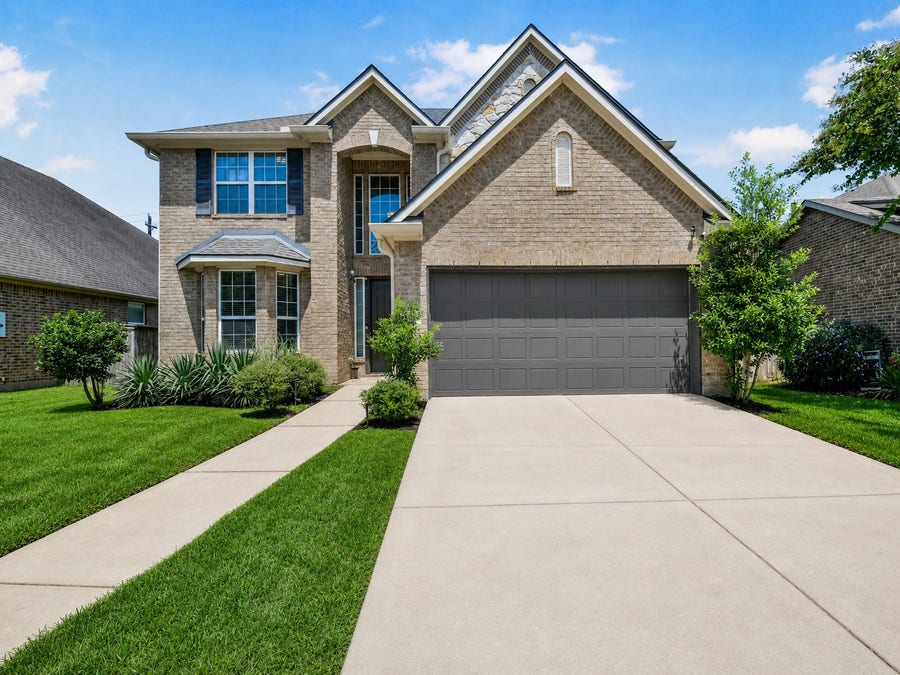 Property photo for 1906 Dry Willow Lane, Pearland, TX