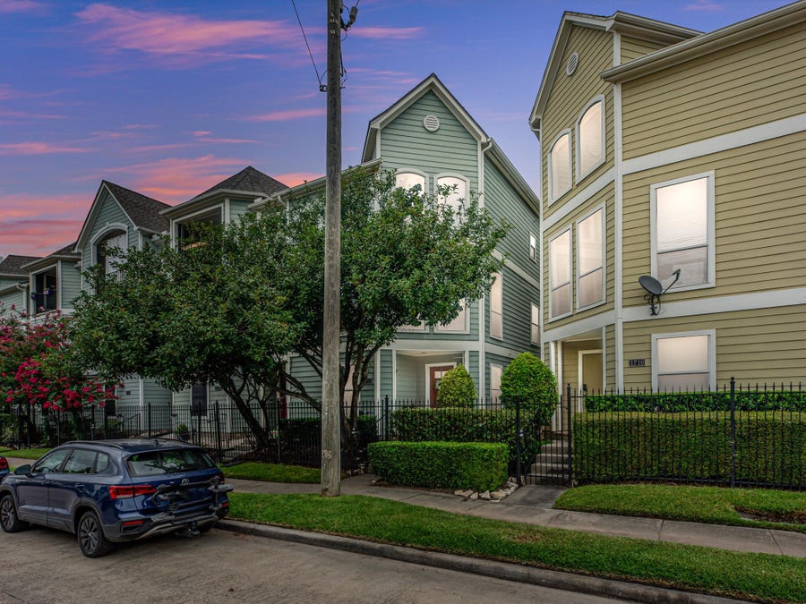 Property photo for 1712 Bevis Street, Houston, TX