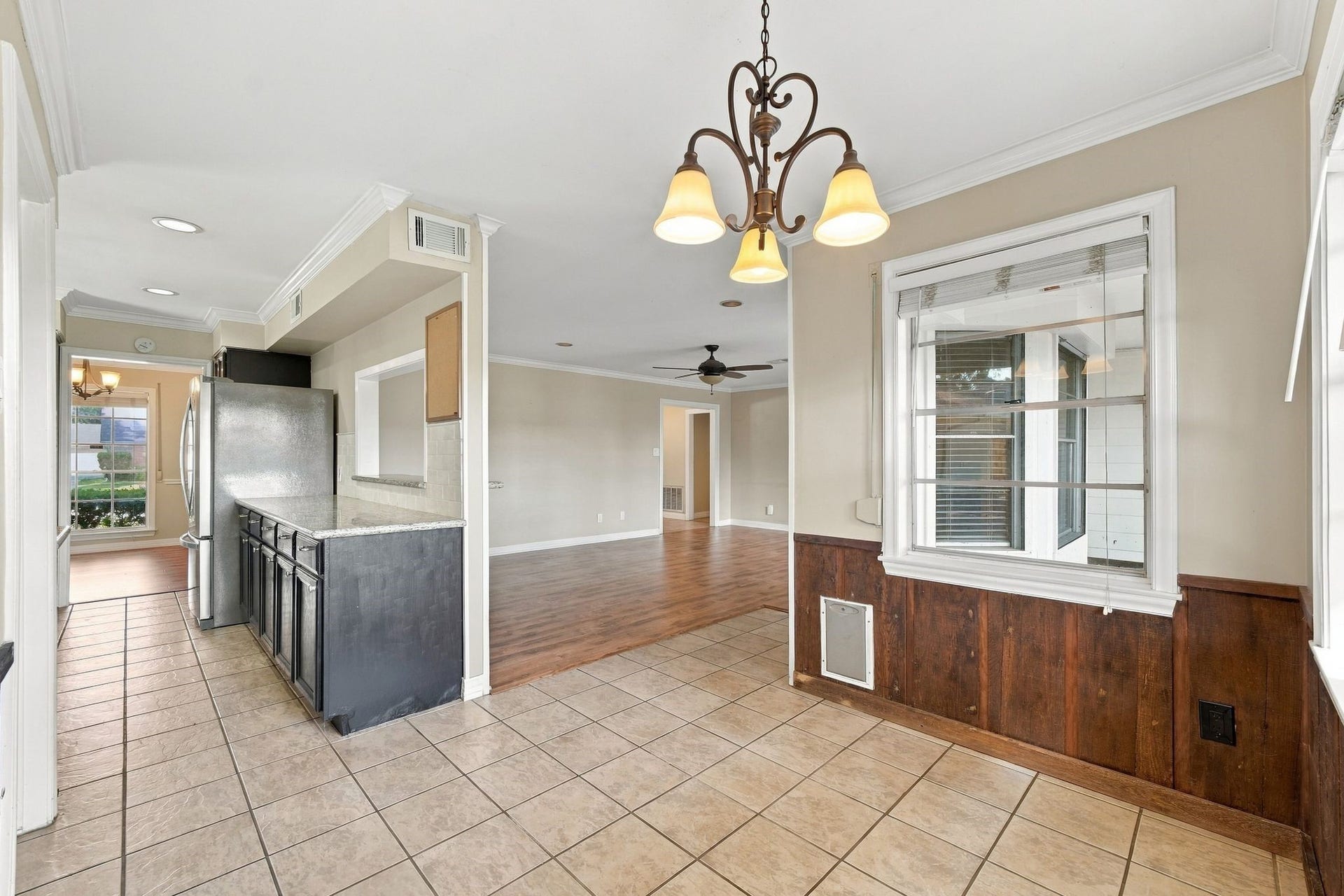 7823 Twin Hills Drive, Houston, TX 77071 7823 Twin Hills Drive, Houston, TX 77071